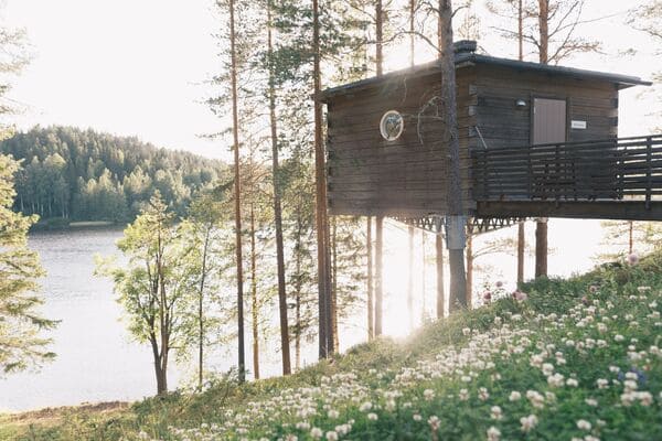 Baumhaus-Übernachtung-in-Schweden_Pieper-Erlebnisreisen