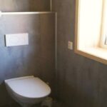 Badezimmer mit Dusche & WC