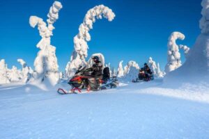 Schneemobiltour